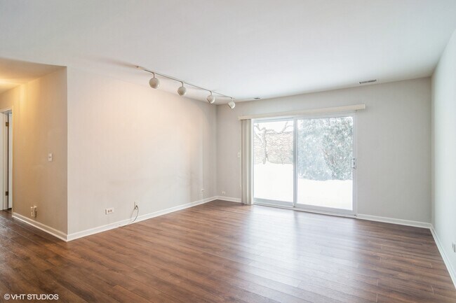Building Photo - 1920 Hidden Creek Cir