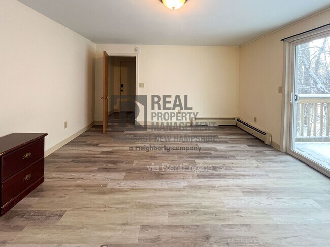 Foto del edificio - 17 Ellison Dr