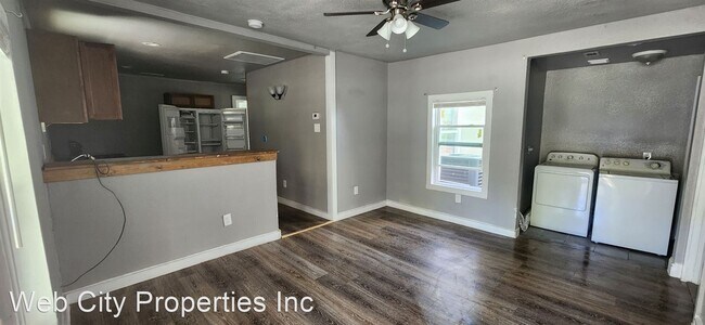 Foto del edificio - 3 br, 2 bath House - 15369 Flud Rd