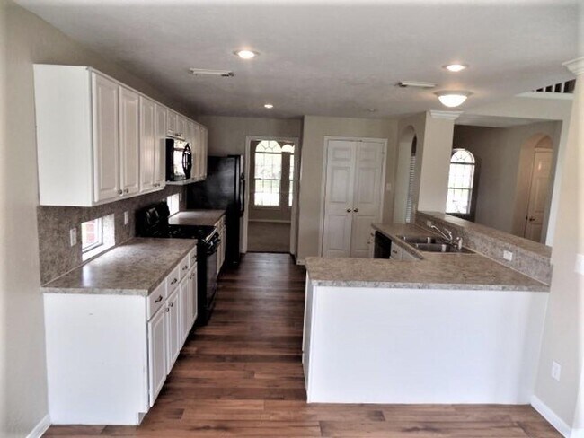 Building Photo - 1819 Thistlebrook Ct