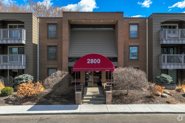 Building Photo - Hamline House