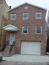 Building Photo - 189 Myrtle Ave