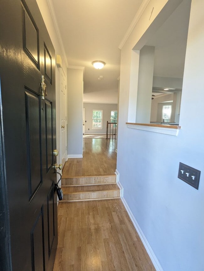 Building Photo - END UNIT townhouse in Ballenger Creek neig...