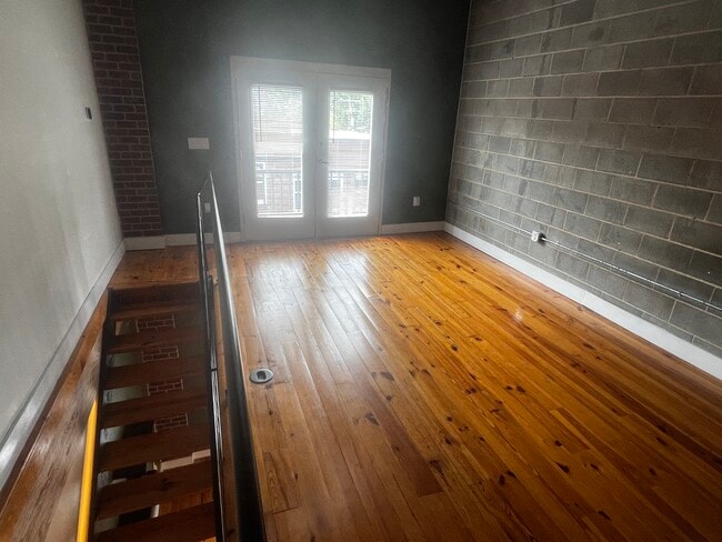 Building Photo - 3205 N Davidson St
