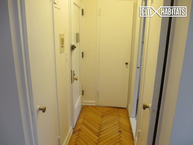 Foto del edificio - 155 E 77th St