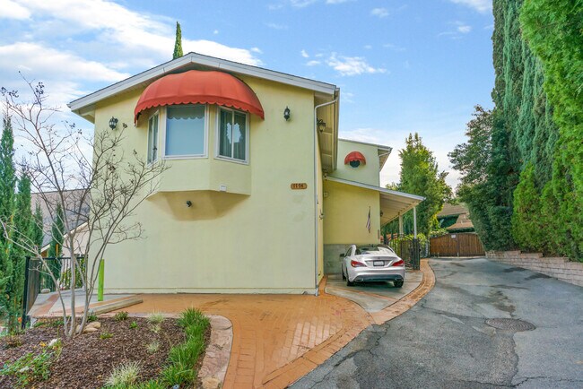 Building Photo - 7796 Skyhill Dr