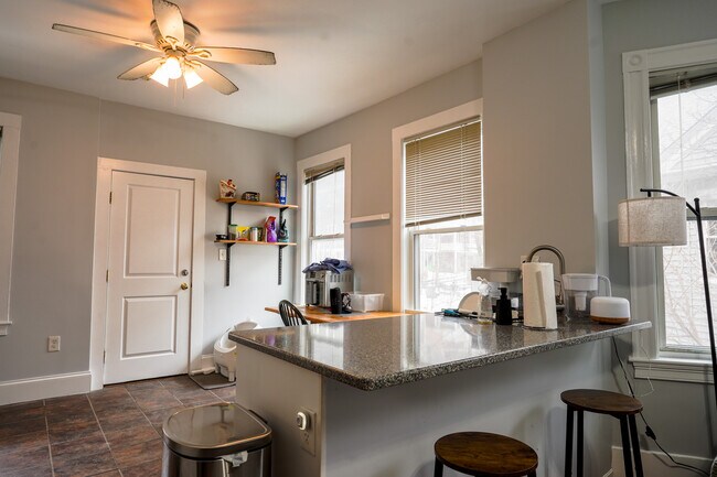 Foto del edificio - 108 Hillside St