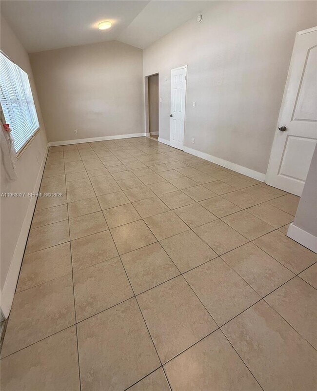 Foto del edificio - 209 SW 14th St