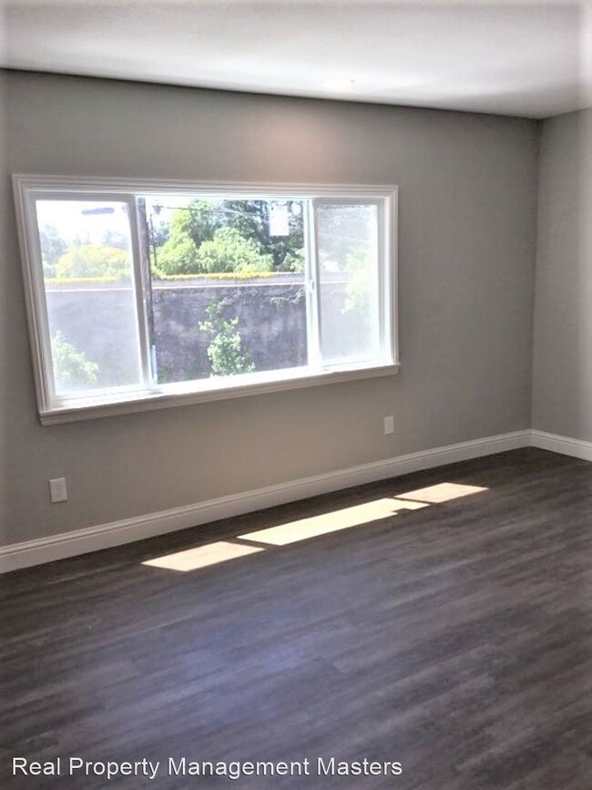 Building Photo - 2 br, 1 bath  - 1437 East Bayshore Road