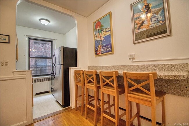 Building Photo - 306 E Mosholu Pkwy S
