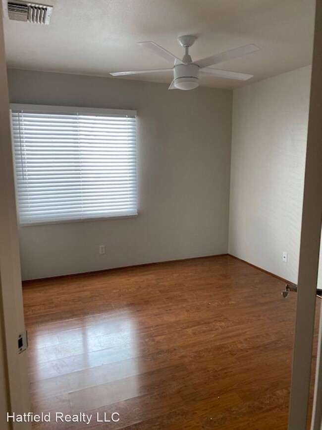 Building Photo - 3 br, 2 bath House - 87-1024 Kaihoolulu St...