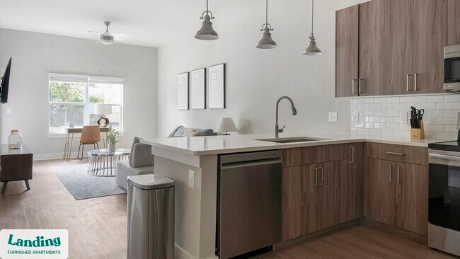 Building Photo - 1880 Maple Dr NW