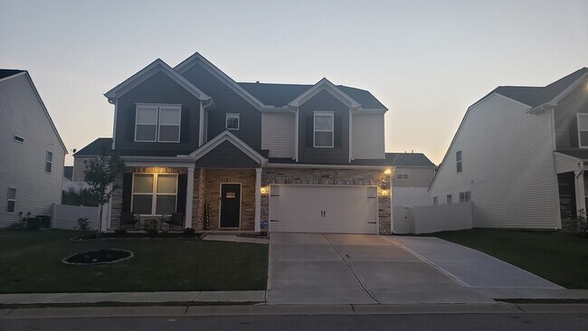 Foto del edificio - 413 Marietta Ln