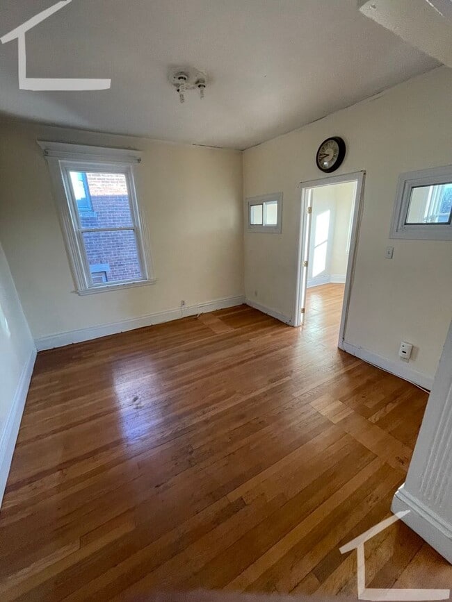 Building Photo - 1717 Commonwealth Ave #2B Boston MA 02135