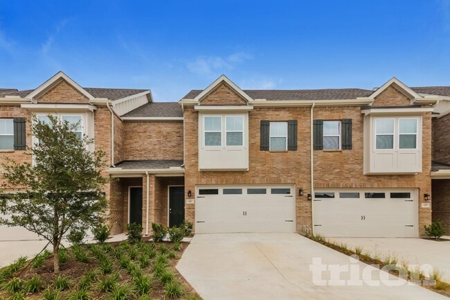 Interior Photo - Tricon Garland