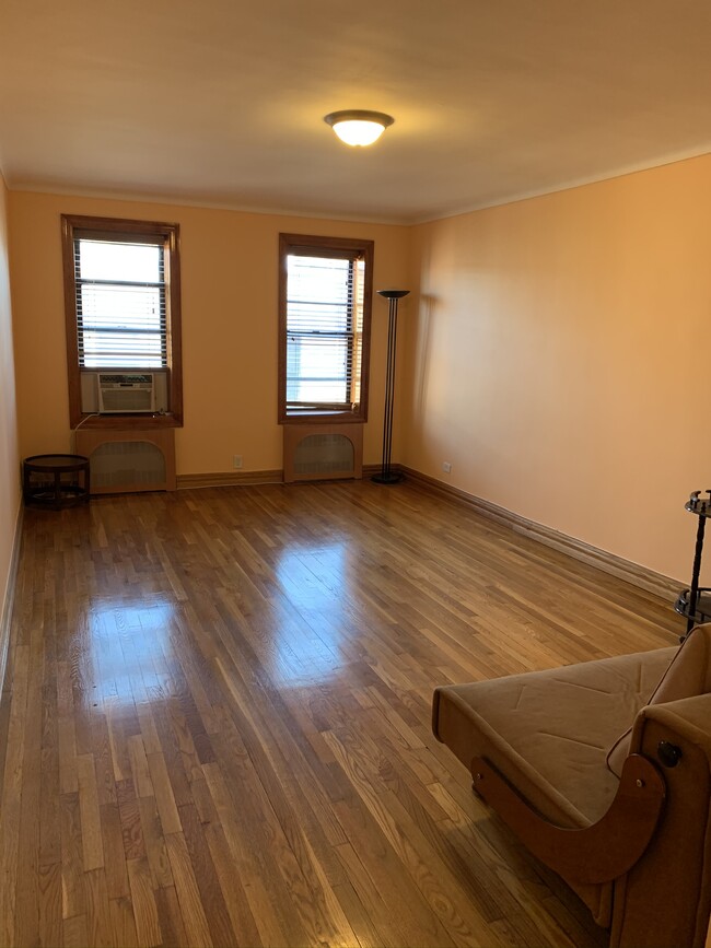 Building Photo - 359 Ovington Ave