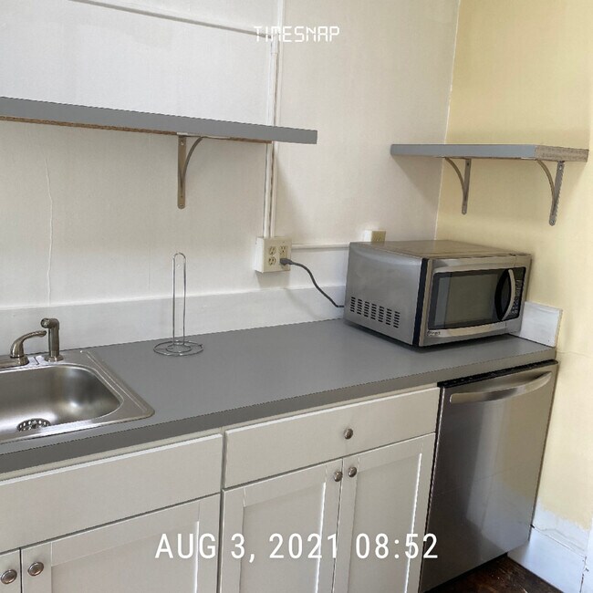 Foto del edificio - 311 Dryden Rd