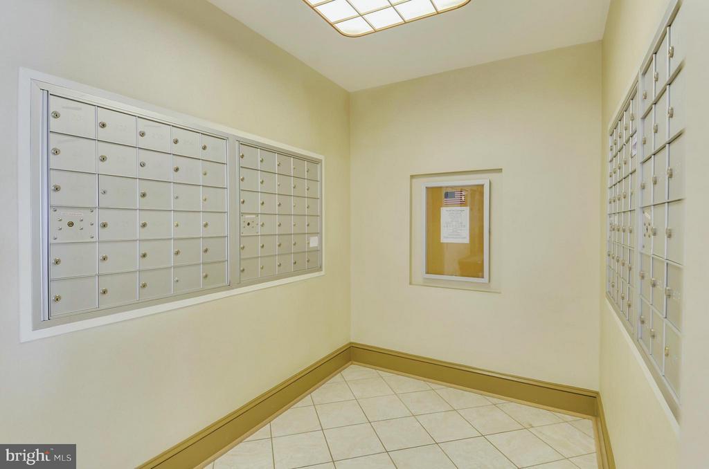 Foto principal - 2401 H St NW