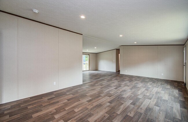 Foto del edificio - 14368 Forest Cir