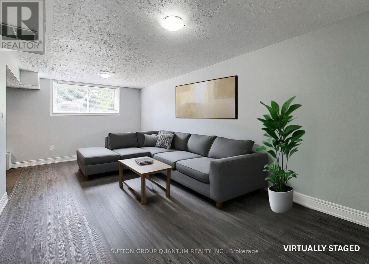 Primary Photo - 1483 Sandgate Crescent