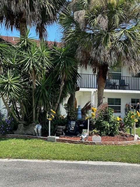 Building Photo - Ocean Shore Villa