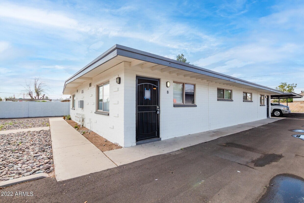 Primary Photo - 616 S Bellview