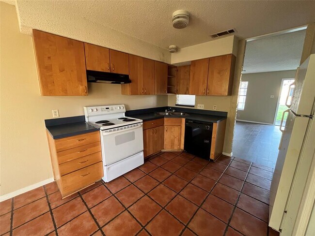 Foto del edificio - 304 Highland Estates Dr