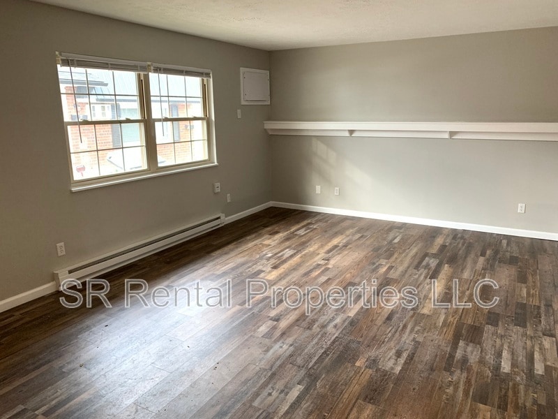 Photo - 231 Maxwell St.