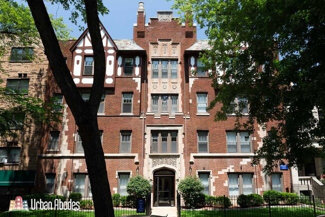 Building Photo - 651 W Wrightwood Ave
