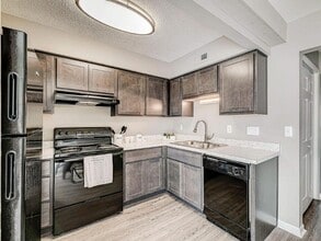 Building Photo - The Parkton