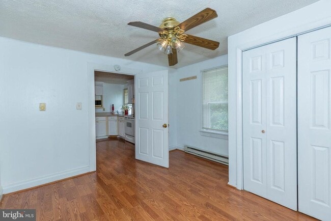 Building Photo - 481 Millville Rd
