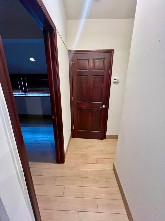 Foto del edificio - 104 Linwood Ave