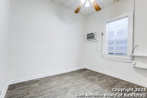 Foto del edificio - 3430 S Flores St