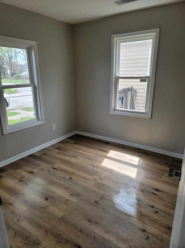 Building Photo - 2548 Fillmore St