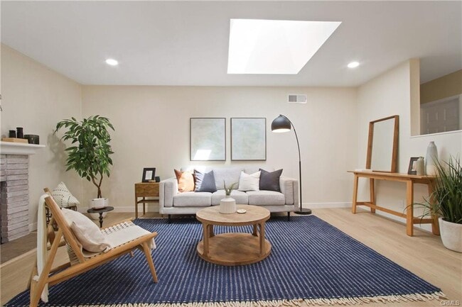 Foto del edificio - 1619 W 183rd St