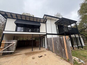 Building Photo - 4100 Hampton Ln