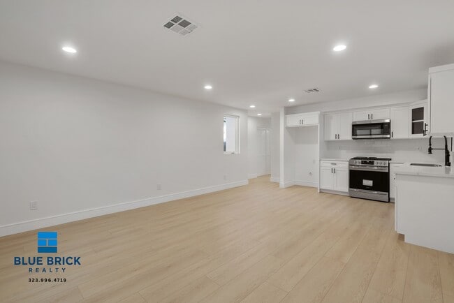 Photo - 2708 S Cochran Ave-2708 House