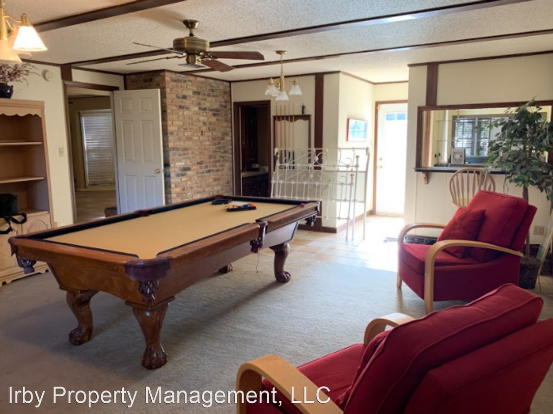 Primary Photo - 4 br, 3 bath House - 730 Oak Hill Ct