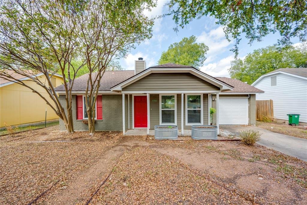 Foto principal - 8700 Soho Dr