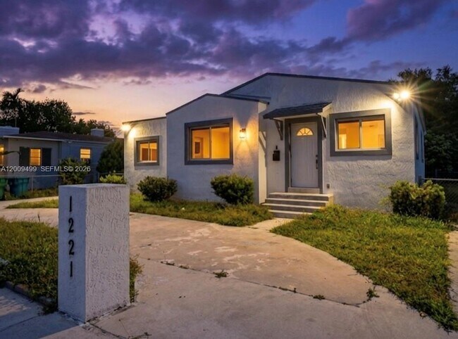 Foto del edificio - 1221 NW 75th St