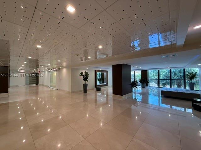 Building Photo - 540 Brickell Key Dr