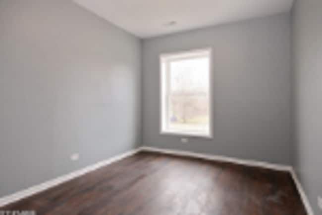 Building Photo - 7311 S Stewart Ave