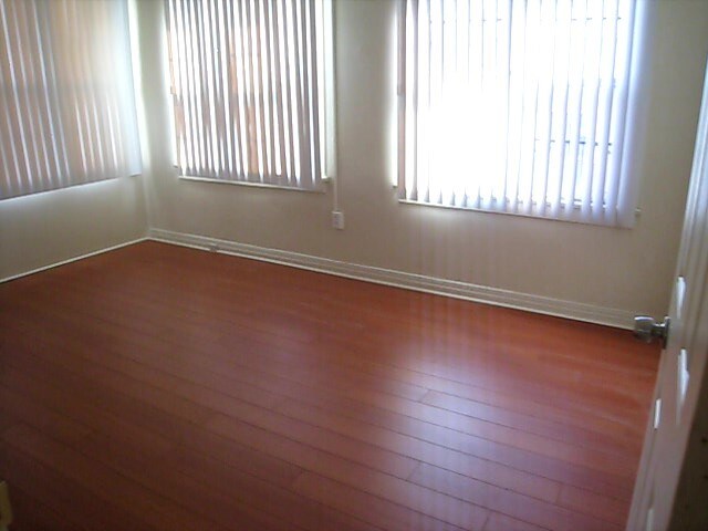 Foto del edificio - 1022 Dundas St