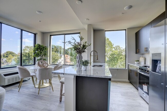Interior Photo - The Modern