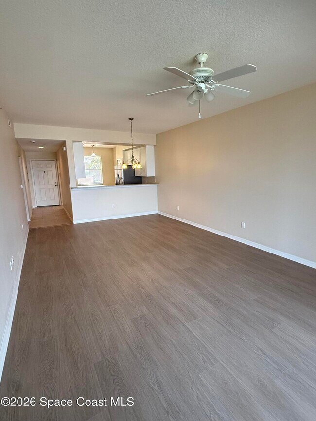 Foto del edificio - 6838 Toland Dr