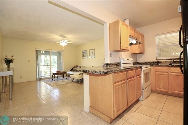 Foto del edificio - 1301 NW 12th Ave