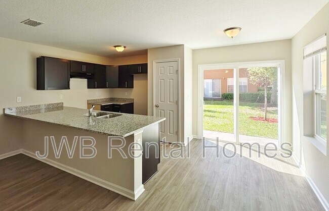 Building Photo - 6816 Lake Mist Ln