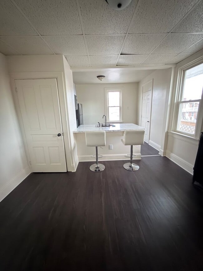 Foto del edificio - 758 W King St