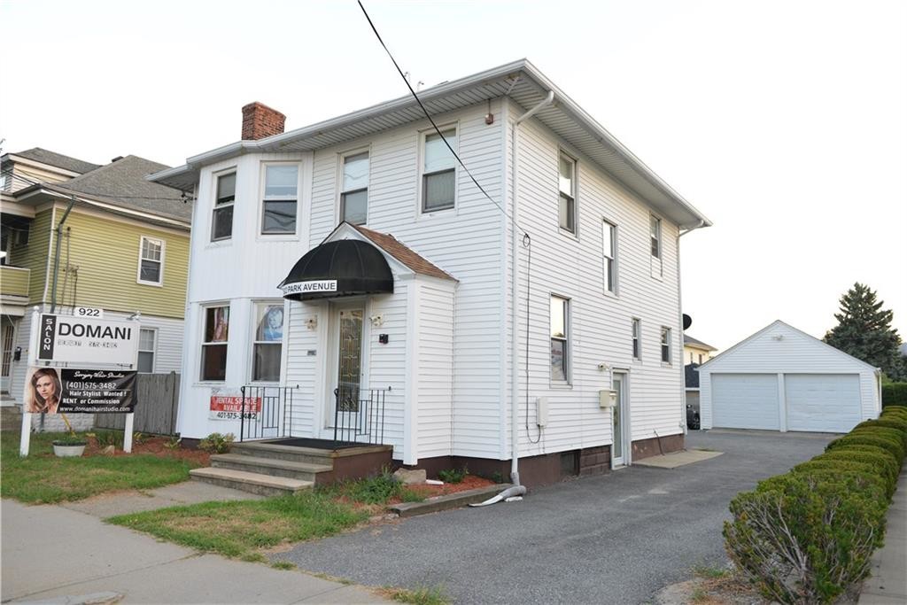 Primary Photo - 924 Park Ave