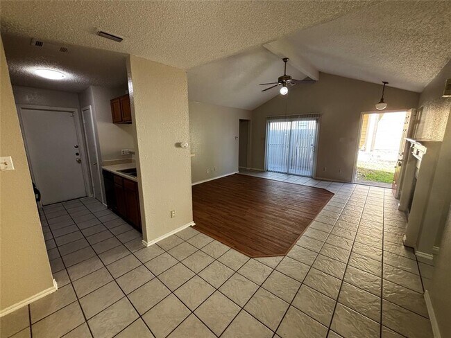 Building Photo - 16337 Edgemere Dr